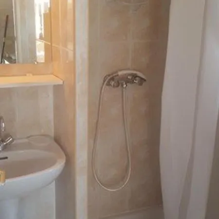 2 Pieces Avec Piscine Et Parking Prive, 4 Couchages, Terrasse, - Fr-1-326-481 Apartament *