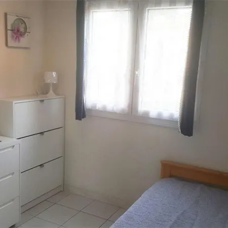2 Pieces Avec Piscine Et Parking Prive, 4 Couchages, Terrasse, - Fr-1-326-481 * Marseillan (Herault)